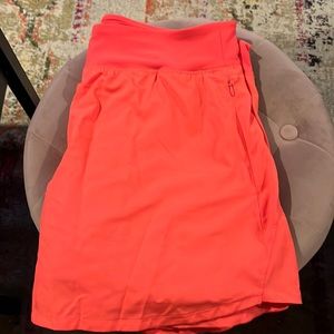 OLD NAVY - ATHLETIC SKIRT w/SHORTS UNDERNEATH - SIZE XL - 2 BRIGHT CORAL/BLACK